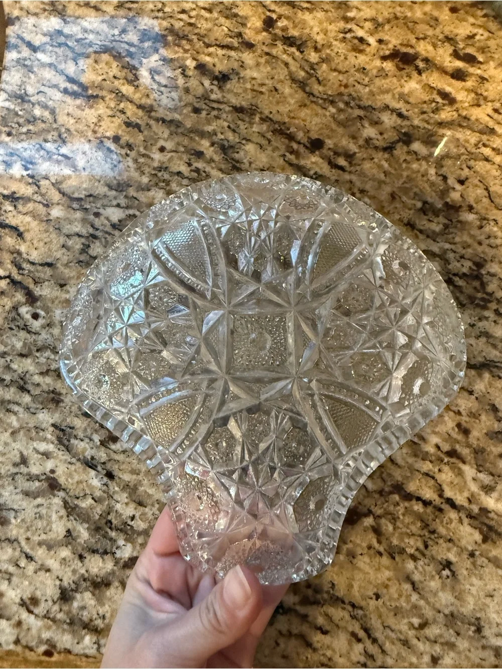 Pres Cut Clear Crystal Glass Decorative Dish Accent Spoon Rest Plant Dish